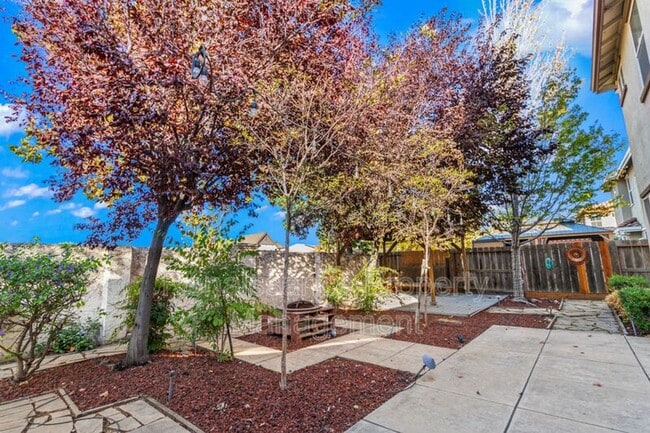 Building Photo - 1801 Riverview Ave