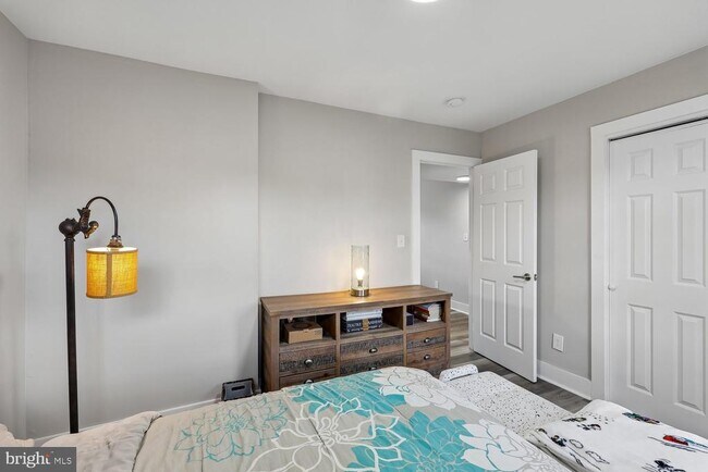 Building Photo - 2107 Fort Davis St SE