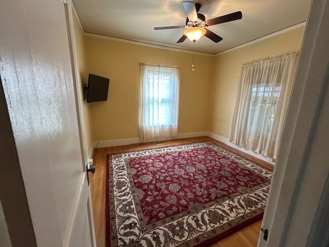 Building Photo - Whitefish 3 Bedroom partially furnished home with garage and private yard