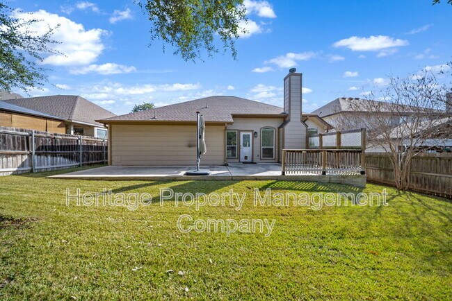 Building Photo - 1115 Willow Knoll