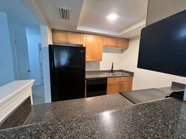 Building Photo - 138 Lewfield Cir