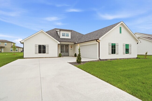 Building Photo - 2305 N Traveller Dr