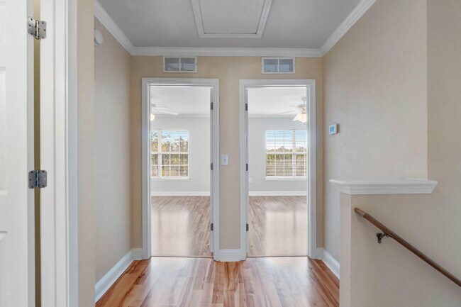 Building Photo - 747 Majestic Dr