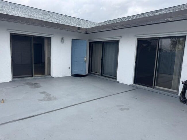 Building Photo - 1204 Timberlane Cir