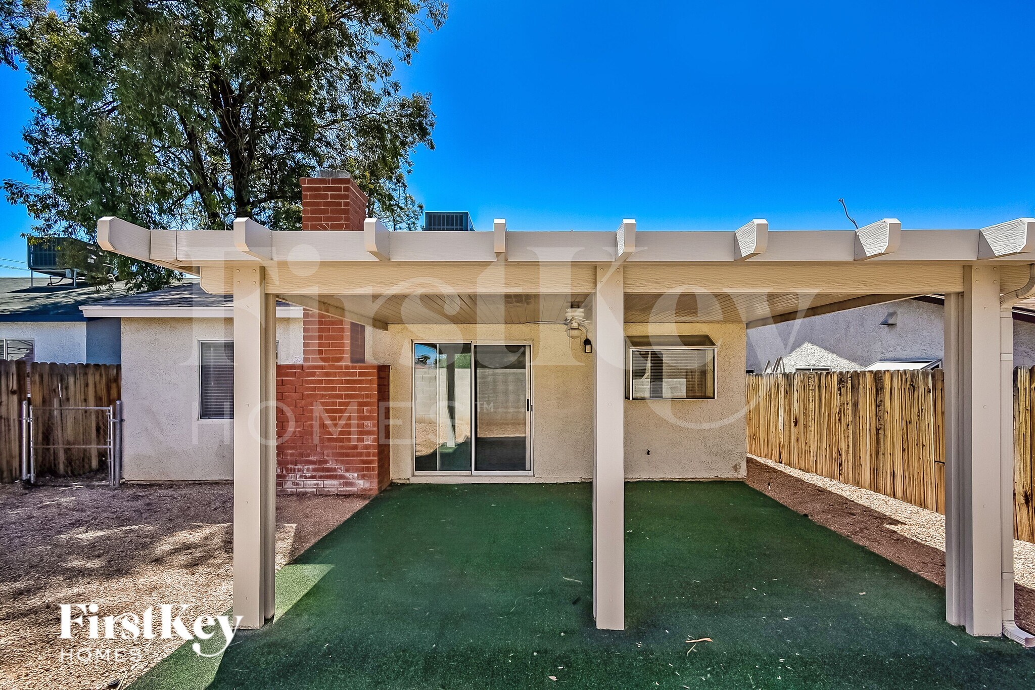 Building Photo - 1613 Amboy Dr