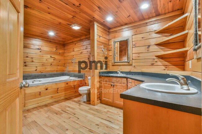 Building Photo - 461 River Estates Rd