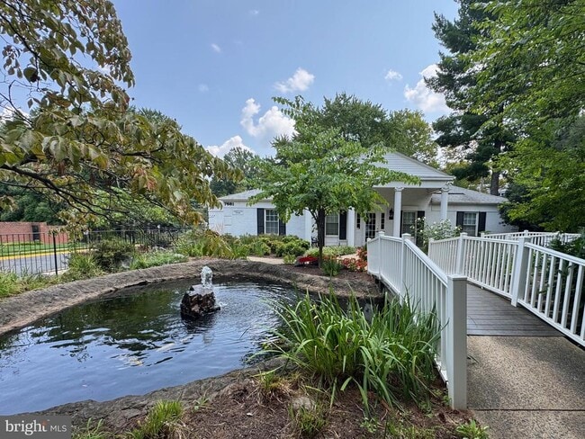 Building Photo - 7680 Tremayne Pl