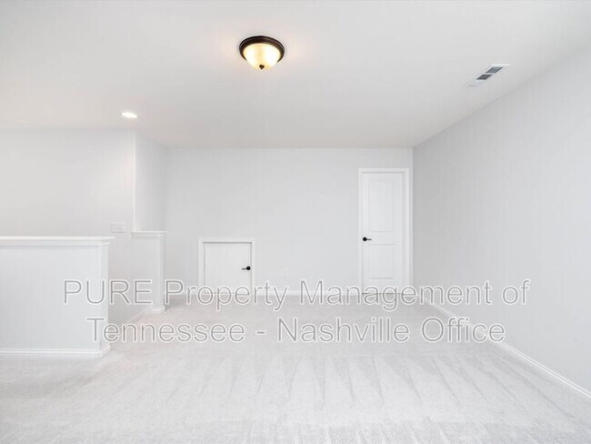 Building Photo - 631 Silva Ln