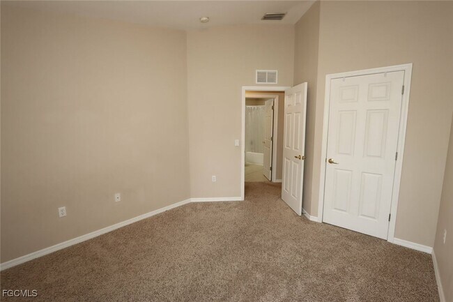 Building Photo - 1172 Oxford Ln