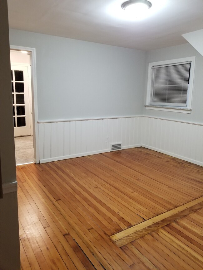 Building Photo - 1695 Donwell Dr