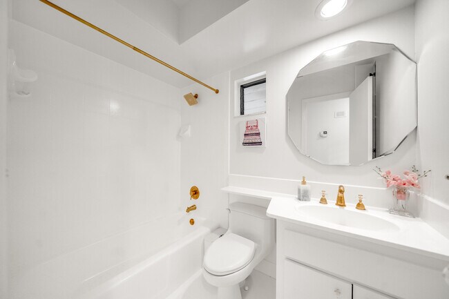 Building Photo - 583 Rambling Dr Cir