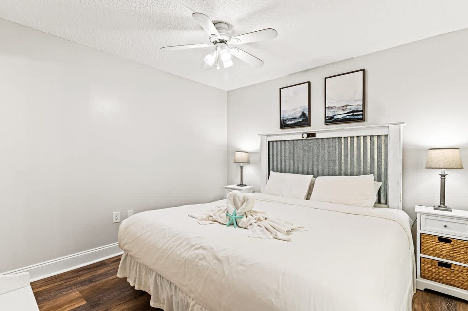 Building Photo - 8815 Thomas Dr