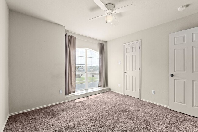 Building Photo - 2319 Schwald Rd
