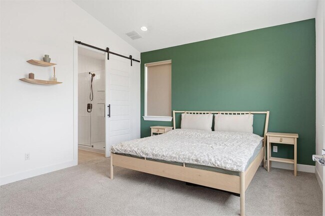 Building Photo - 1108 Chapote Ter