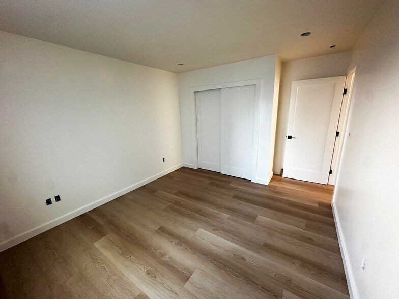 Bedroom - 6694 Sabado Tarde Rd