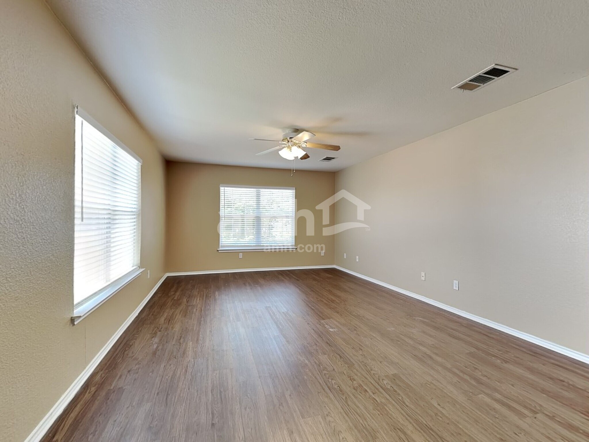 Building Photo - 360 Thicket Ln