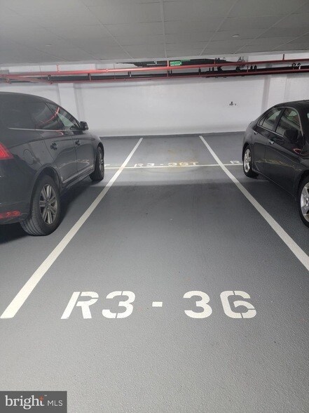 Building Photo - 1111 19th St N