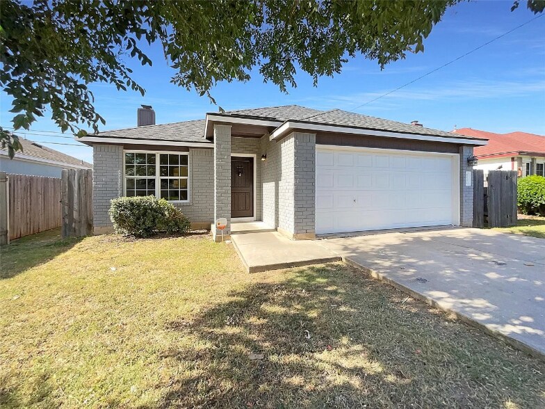 Primary Photo - 1610 Cottonwood Ct