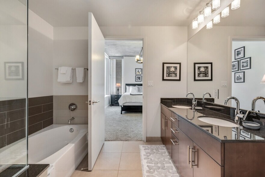 Building Photo - 1431 Curtis Street