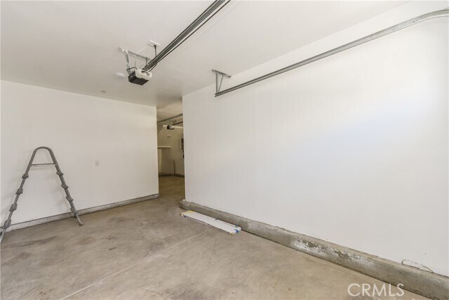 Building Photo - 6650 Mogano Dr