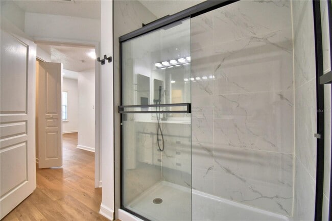 Building Photo - 660 Celebration Ave