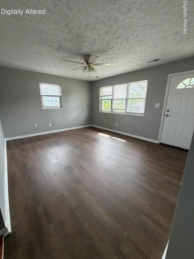 Building Photo - 3732 Red River Dr