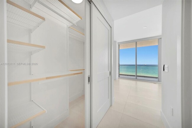 Building Photo - 153 N Seabreeze Blvd