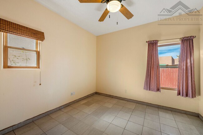 Building Photo - 1 MO. FREE RENT! Serene Pueblo-Style Home in Tierra Contenta