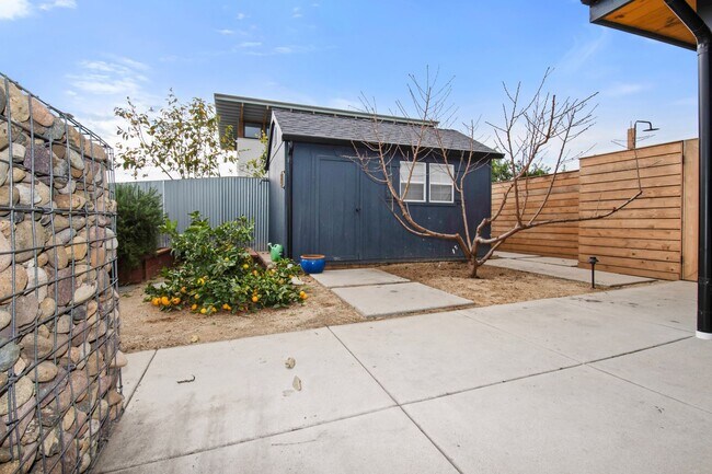 Building Photo - 764 4th St