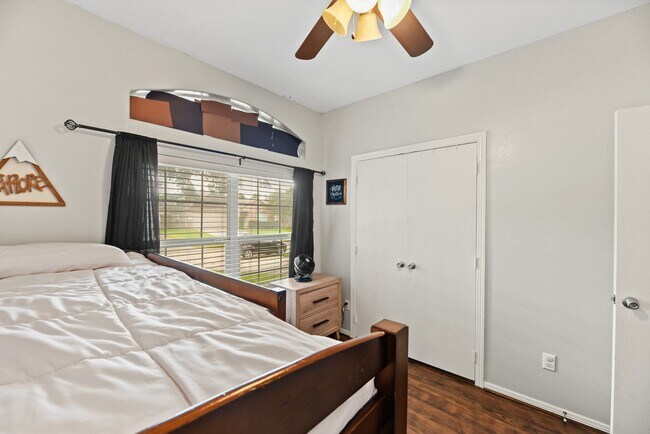 Building Photo - 32018 Anne Ln