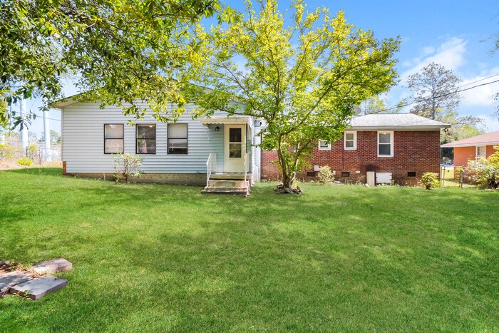 Building Photo - 1741 Faraway Dr