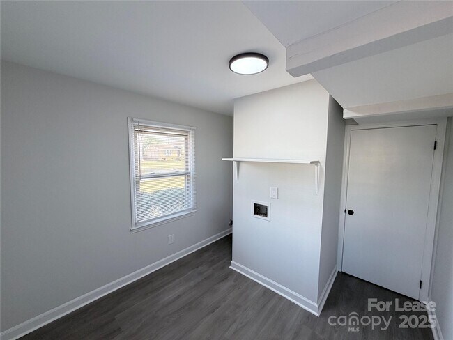 Building Photo - 6207 Eagle Peak Dr