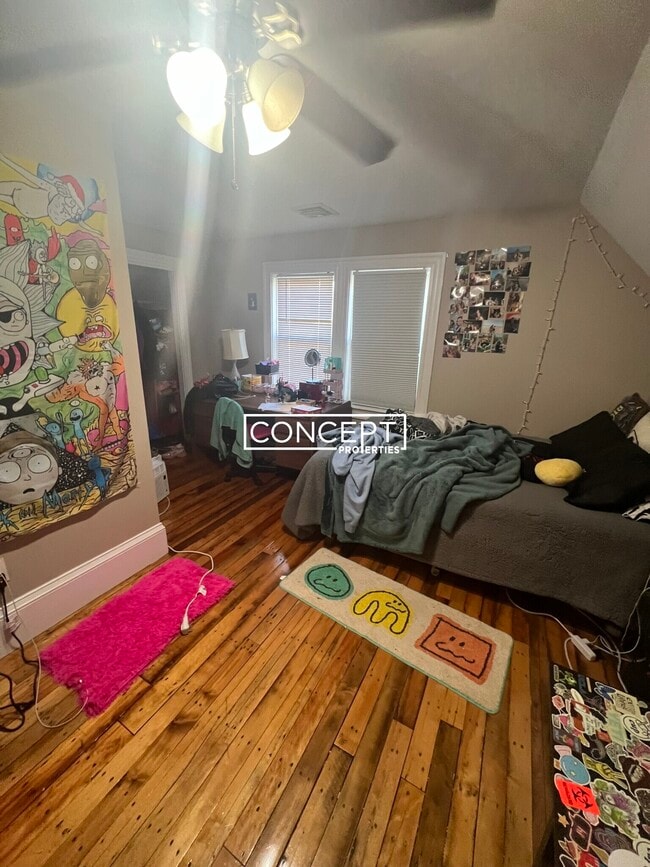 Building Photo - 1A Parker Hill Ter. Unit 3