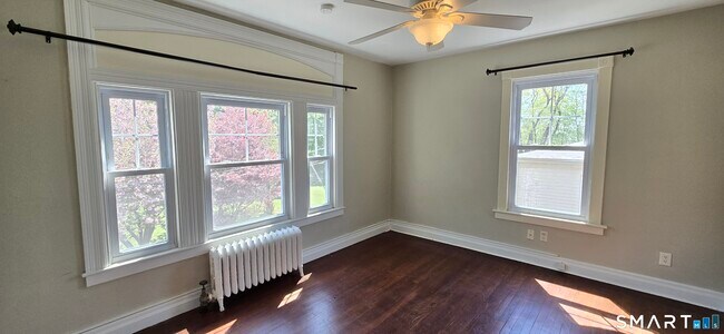 Building Photo - 40 Maple Grove Ave