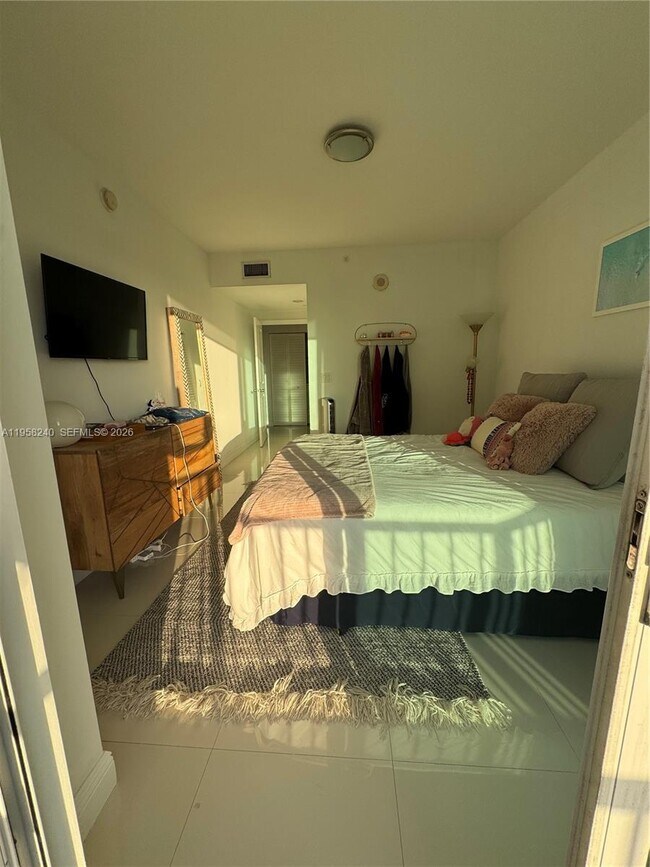 Building Photo - 1250 S Miami Ave