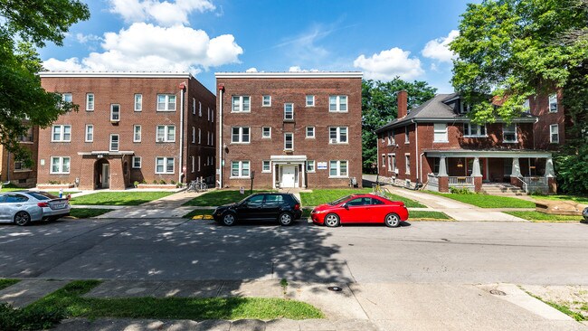 Building Photo - 261 Lyndhurst Pl