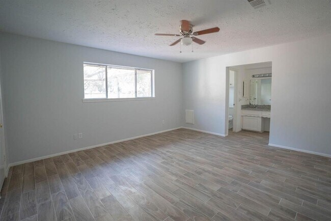 Building Photo - 3134 Jenny Dr