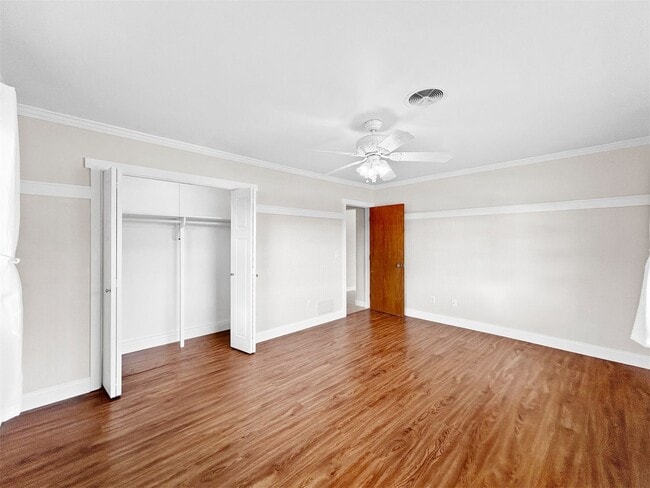 Building Photo - Beautiful Clearwater Home with Pool - 2bed|2bath WITH BONUS ROOM