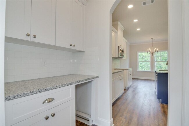 Building Photo - 5121 Huntley Trl