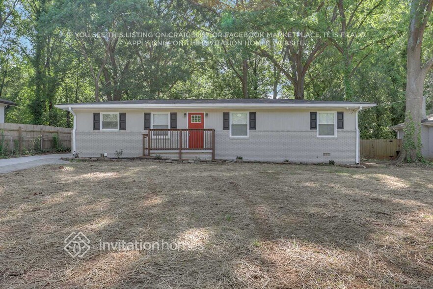 Building Photo - 2922 Meadowview Dr SE