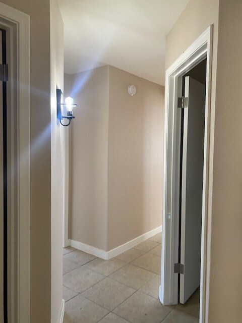 Building Photo - 444 N 64th St