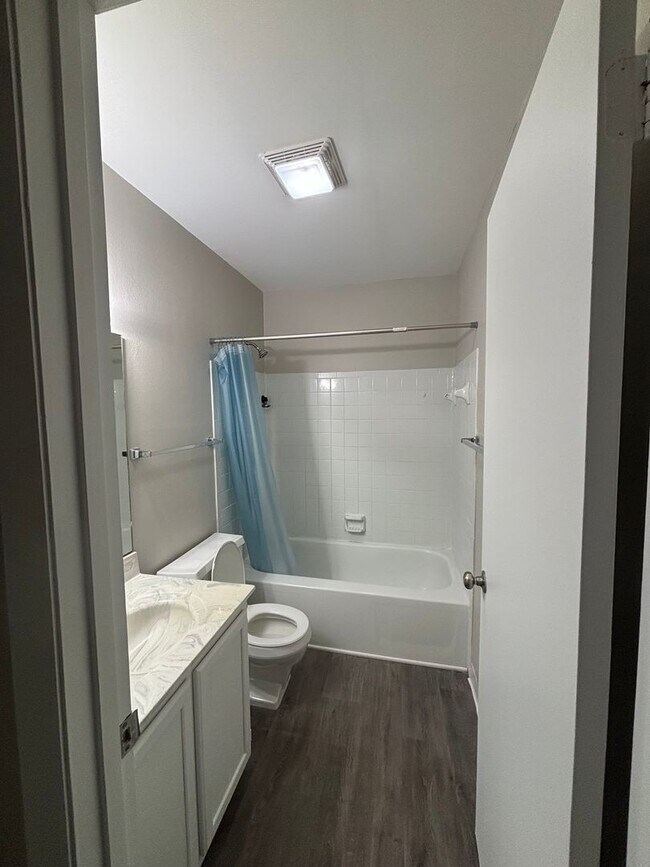 Building Photo - 326 Orchard Trace Ln