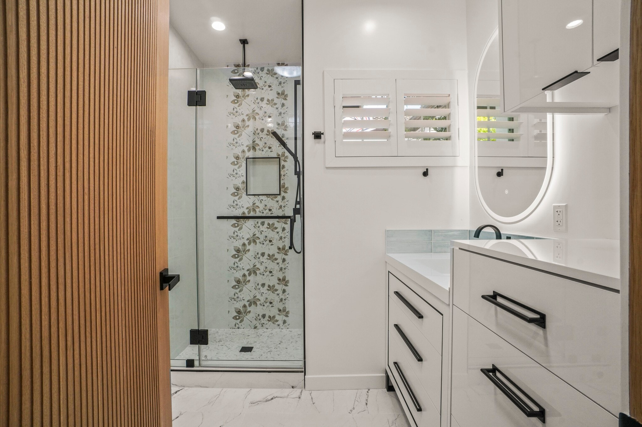 Building Photo - 4230 Van Nuys Blvd