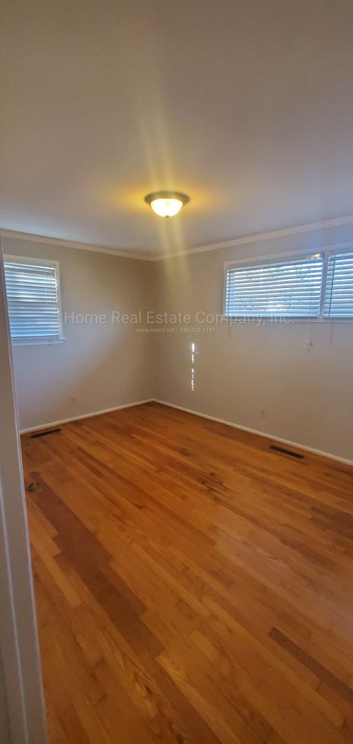 Building Photo - 2812 Hermitage Dr