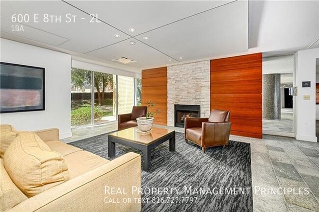 Building Photo - Stunning Studio Unit at The Metropolitan!!...