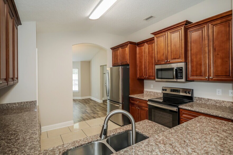 Building Photo - 8041 Byrd Landing Ct