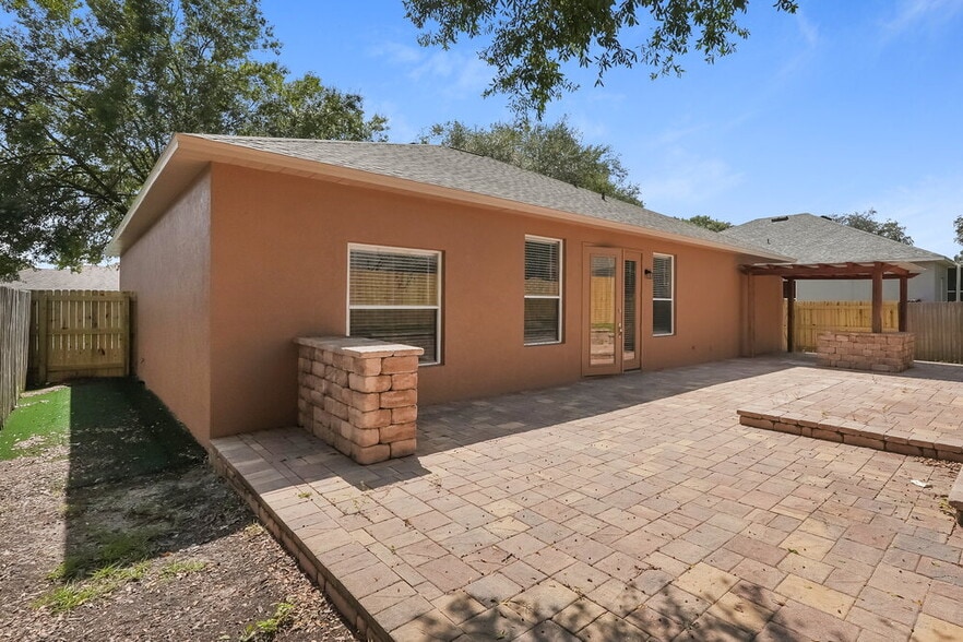 Building Photo - 5221 Watson Rd