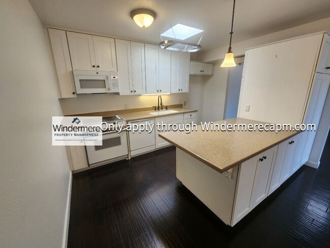 Building Photo - Halfplex Gem at River College Square- Available Now!