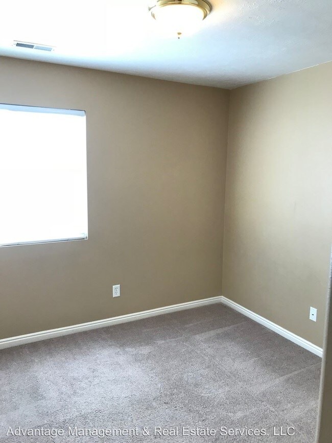 Building Photo - 3 br, 2 bath House - 1410 South 1050 West