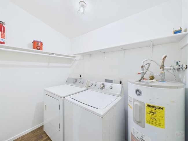 Building Photo - 1303 Hollow Creek Dr